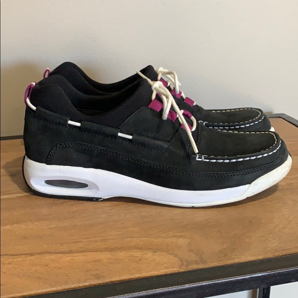 COLE HAAN + NIKE Black Suede Sneaker Shoes - Picture 2 of 12